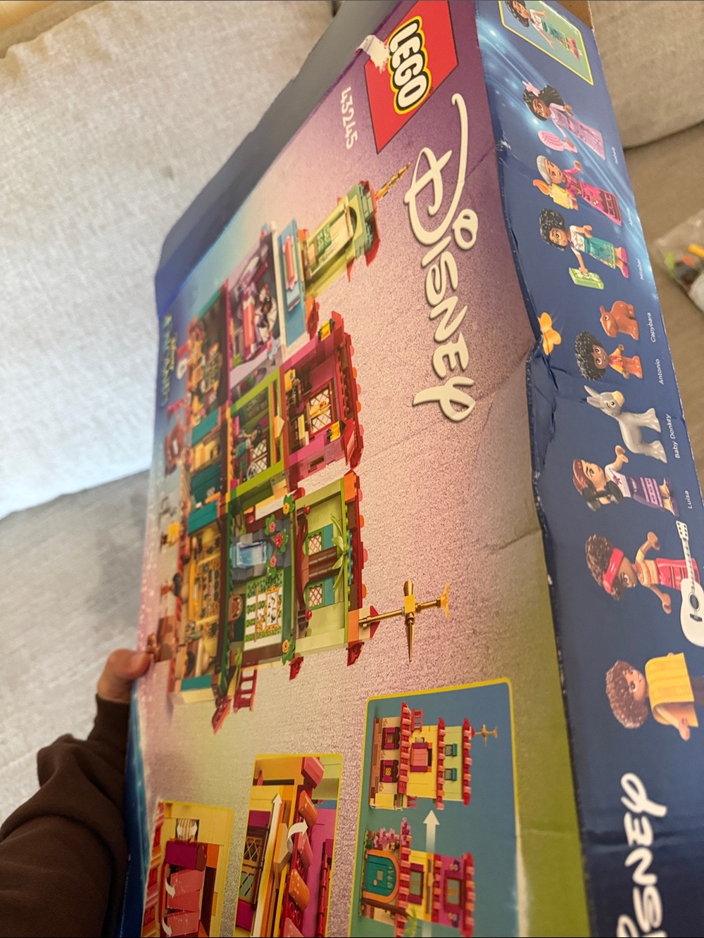 Disney Encanto Giant House Play Set Madrigal 1560 Pieces NWT - Picture 4 of 4